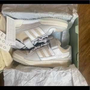 IVP FORUM LO BEYONCÉ adidas size 5y